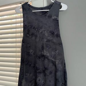 Lululemon Men’s Tanks (4)